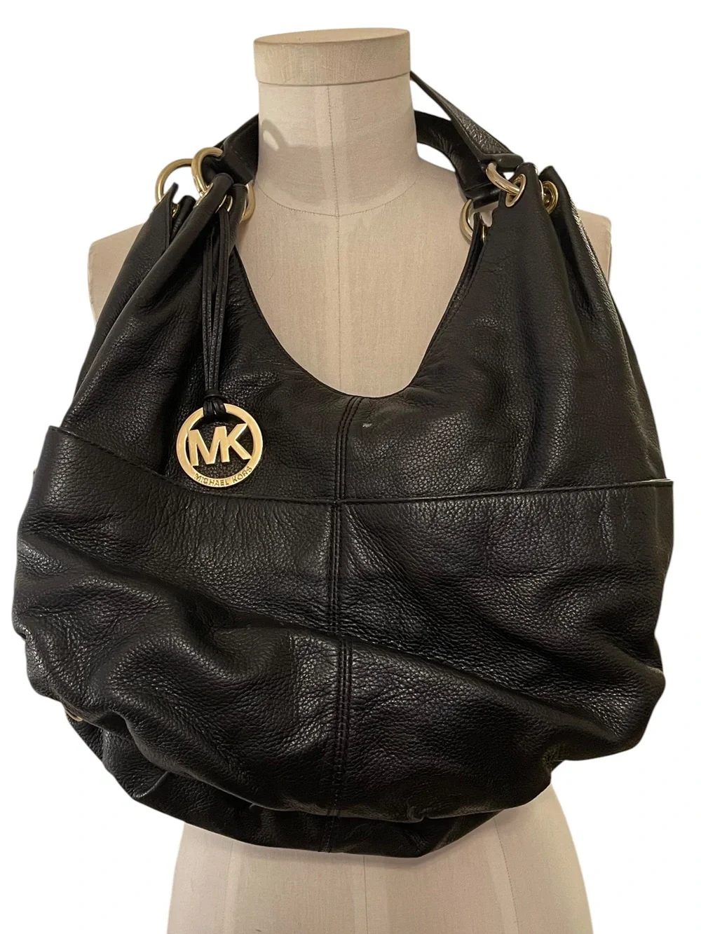 ❤️ EUC Vintage Michael Kors LAYTON Black Leather Gold Ring Hardware Hobo Bag